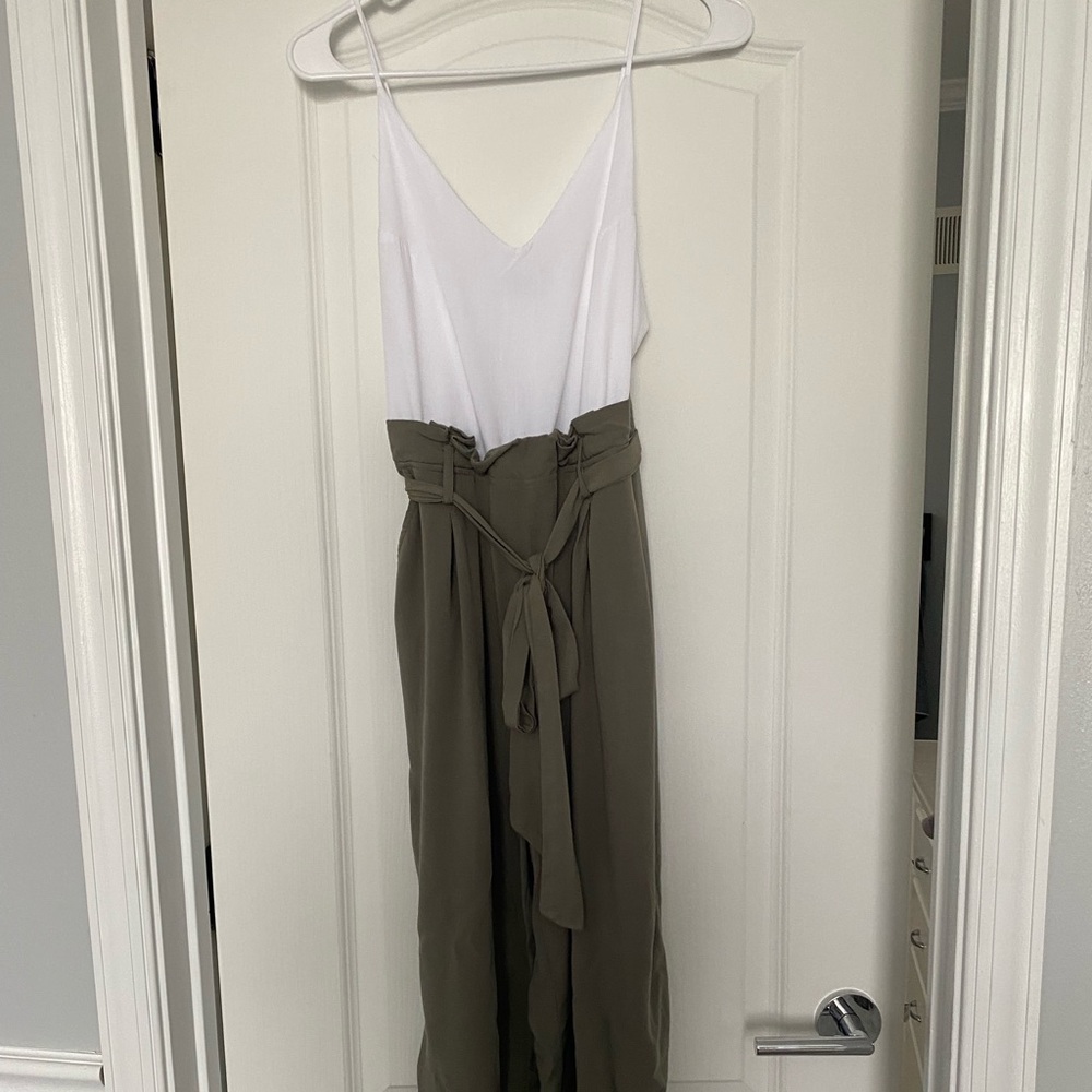 Super cute jumpsuit!
